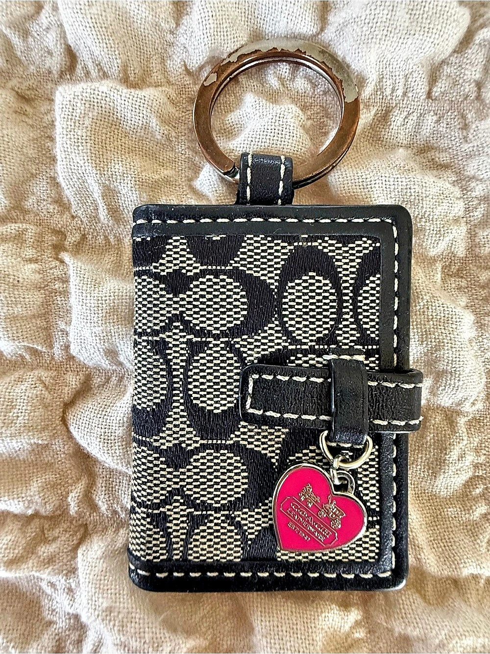 Early 2000’s Coach Heart Charm Key Ring ID Case Black Gold-Tone Key Ring ID Case